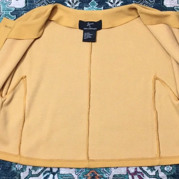 VTG Lennie for Nina Leonard Mustard Stylish Knit Cropped Suit Jacket Sz Small - Picture 8 of 9